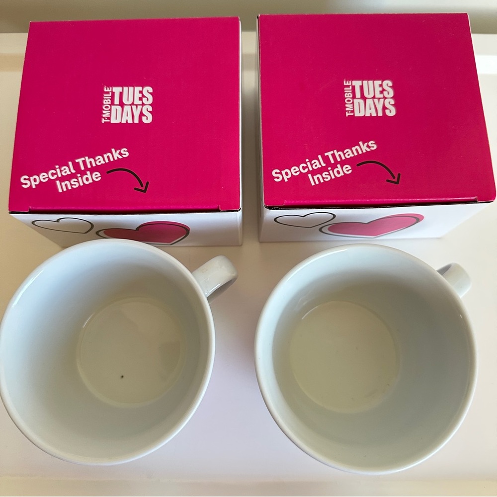 Heart Coffee Cups Set of Two Mugs T Mobile Tuesdays Valentines Limited Edition - Picture 7 of 9